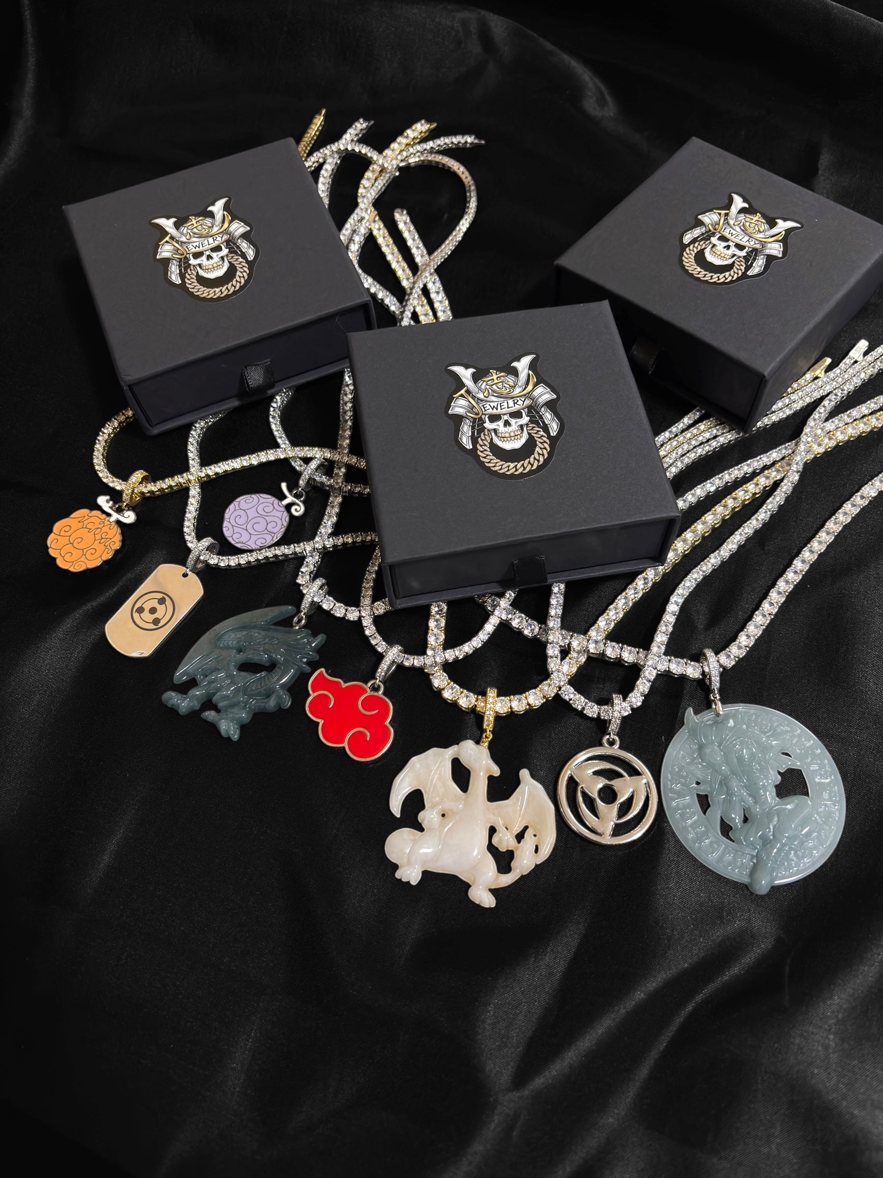 SHARINGAN PLATE PENDANT NECKLACE