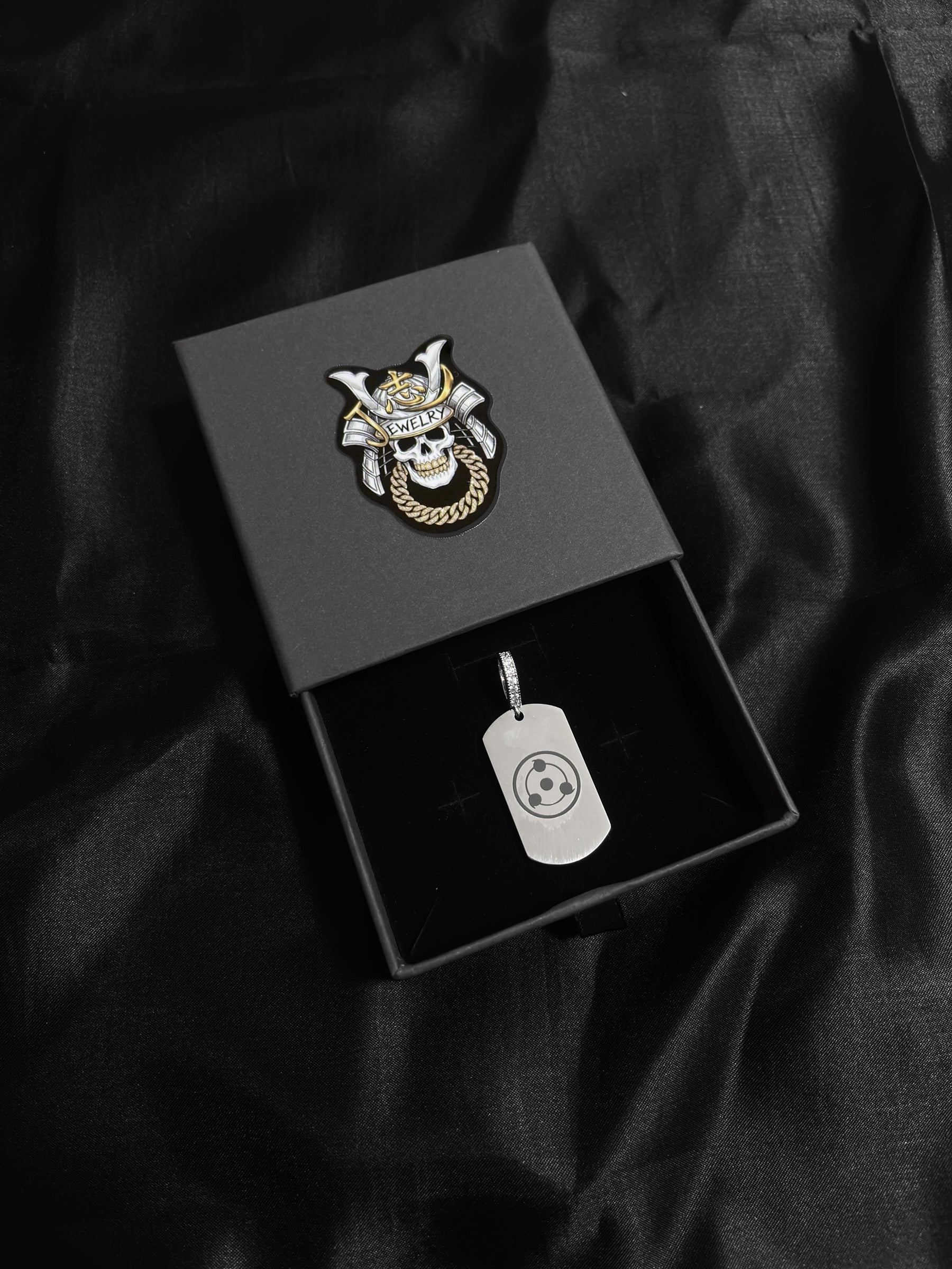 SHARINGAN PLATE PENDANT NECKLACE